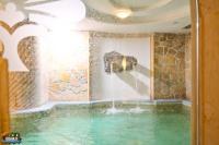 Piscina-Termale-coperta-Av-Isola-Verde-Hotel-Thermal-Spa